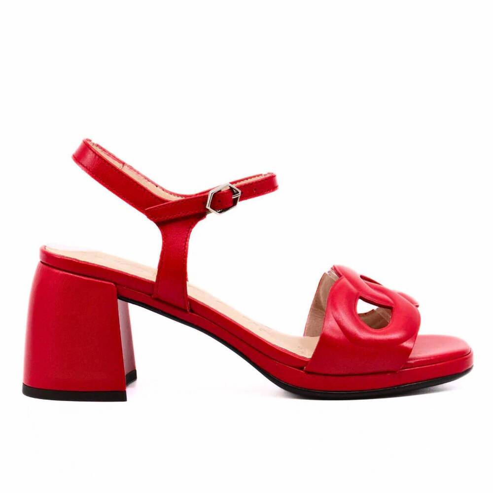 NEW WONDERS women's aise sandal in rojo/red